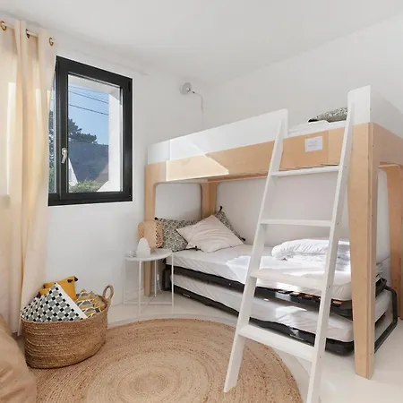 Holiday home Maison Des Violettes 4 Personnes *