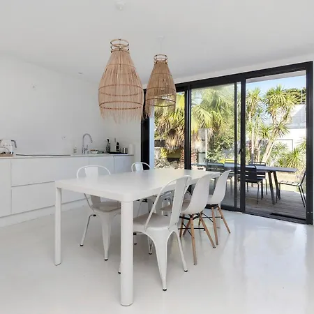 Holiday home Maison Des Violettes 4 Personnes *