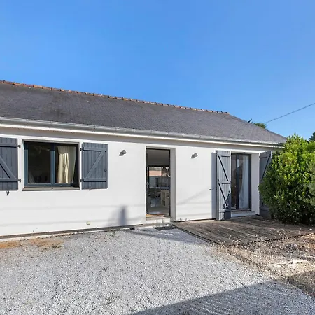Holiday home Maison Des Violettes 4 Personnes *
